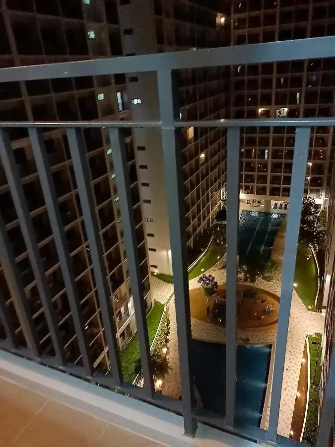 Miamiviceluxurystays At Shore2 Paranaque City Philippines
